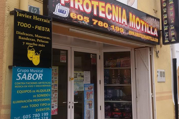 Pirotecnia motilla 600x400