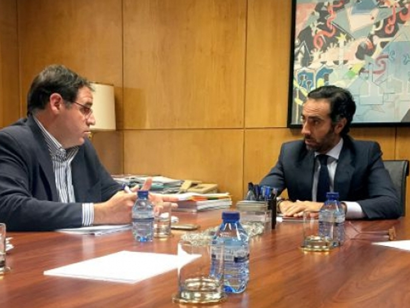 Habrá reunión Monbus, Fomento y Junta para intentar evitar el cierre de las líneas - imagen 1