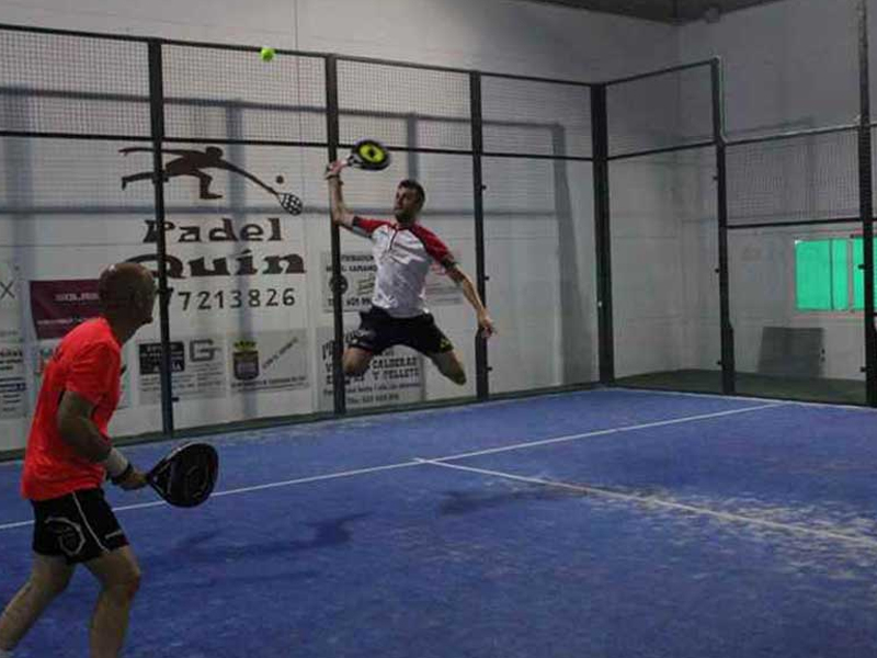 Más de 30 parejas lucharon por el título en Quintanar del Rey en la sexta prueba del Circuito de Pádel Diputación de Cuenca - imagen 1