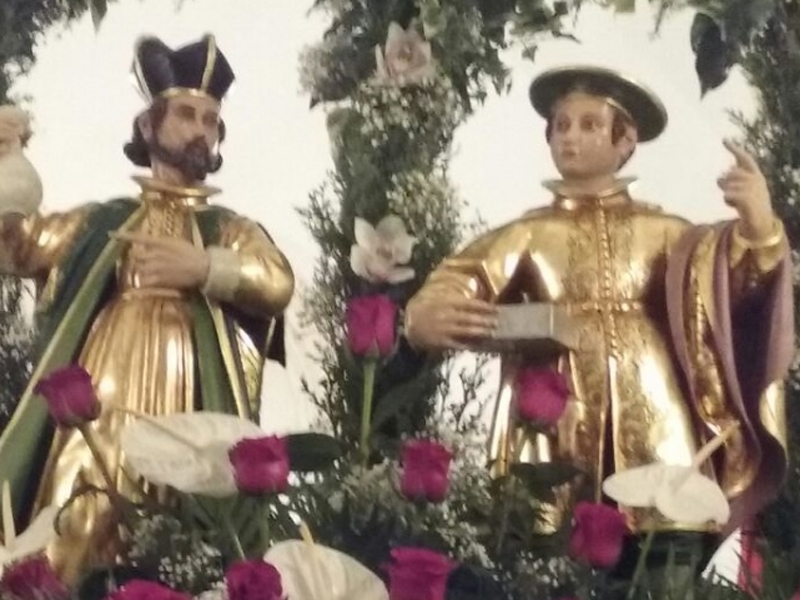 Toros, Comidas populares y Fiestas Holi para celebrar las Fiestas de El Peral - imagen 1