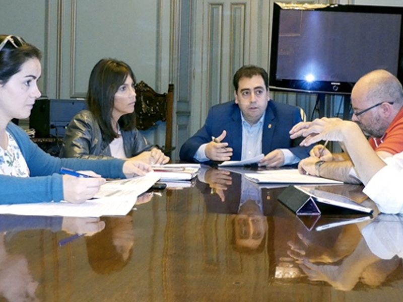 La Diputación concede ayudas a Cáritas, Manos Unidas, Proyecto Hombre y la Fundación Dr. Manuel Madrazo - imagen 1