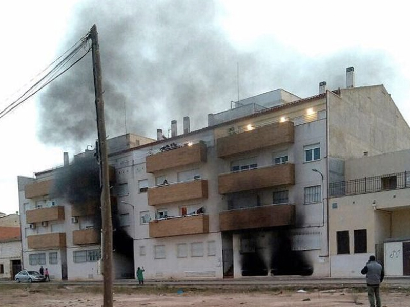 25 personas atendidas por inhalación de humo en Quintanar del Rey - imagen 1