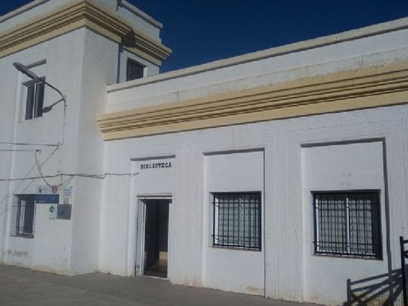  El delegado de la Junta asiste a la reapertura de la Biblioteca Municipal de Enguídanos cerrada en 2012 a causa de los recortes - imagen 1