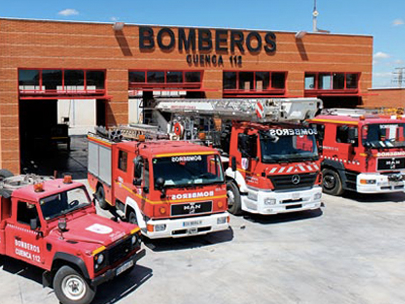 Madrugada ajetreada para los bomberos de Tarancón por las consecuencias las rachas de viento - imagen 1