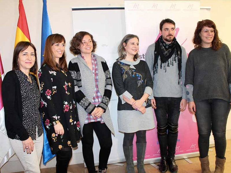 El Instituto de la Mujer destina cerca de 200.000 euros para renovar los equipos informáticos de todos los Centros - imagen 1