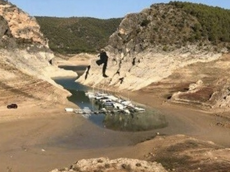 Ligera subida de los embalses de Entrepeñas y Buendía que continúan al 9,69% - imagen 1