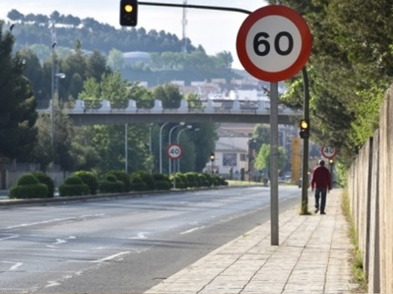 Fallece tras chocar el vehículo que conducía contra un muro en la entrada de Cuenca - imagen 1