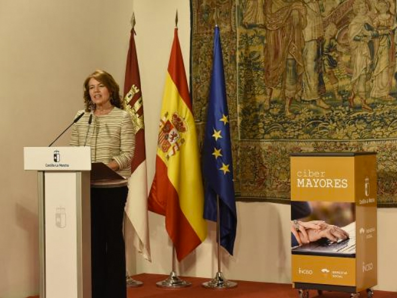 Los centros de mayores de Motilla y Sisante dispondrán de una nueva sala de informática - imagen 1