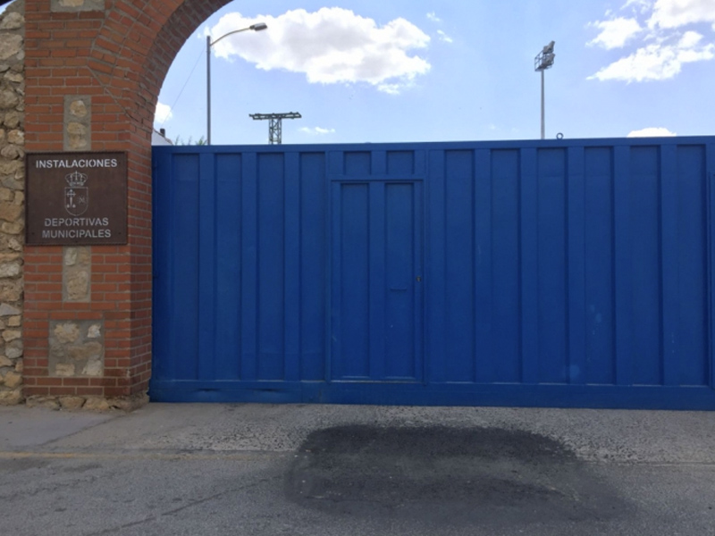 Desalojan la piscina municipal de Horcajo de Santiago por concentración de abejas - imagen 1