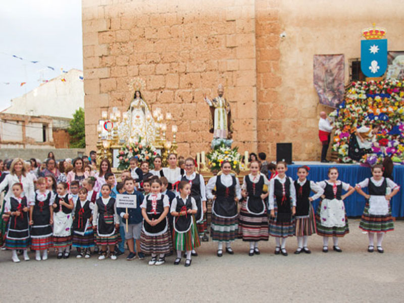 Ofrenda Floral a nuestros patrones - imagen 1