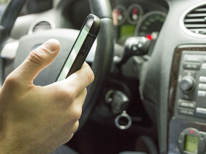 54 conductores sancionados en Cuenca por distraerse al volante, doce de ellos por usar el móvil - imagen 1