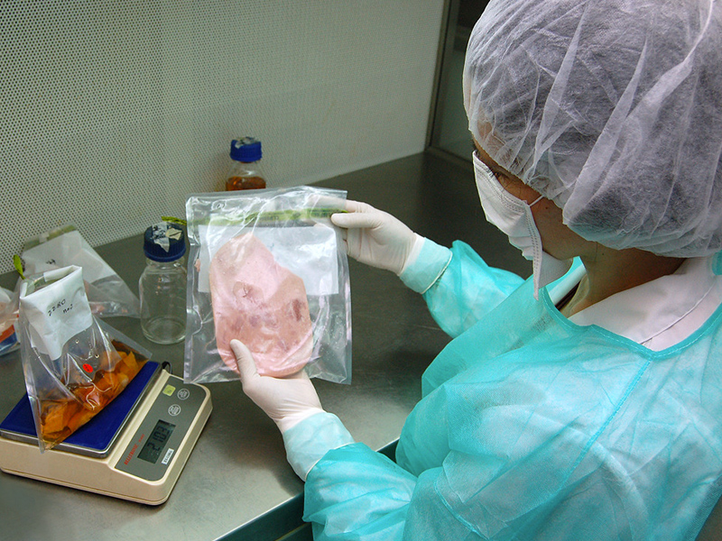 En recuperación los 3 posibles afectados de listeria de Cuenca - imagen 1