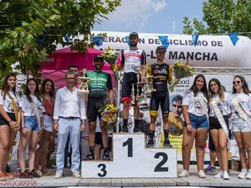Carrera ciclista podium