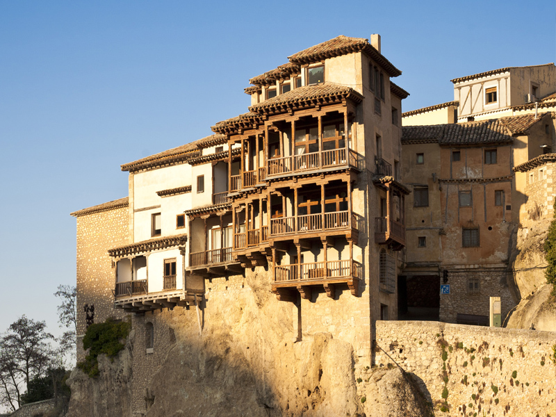 Casas colgadas